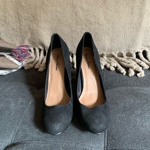 Michael Antonio Block heel pumps